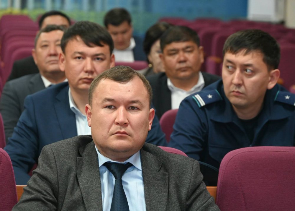 АППАРАТ МӘЖІЛІСІНДЕ АТҚАРЫЛҒАН ЖҰМЫСТАРДЫҢ БАРЫСЫ ТАЛҚЫЛАНДЫ — Фотосурет 6