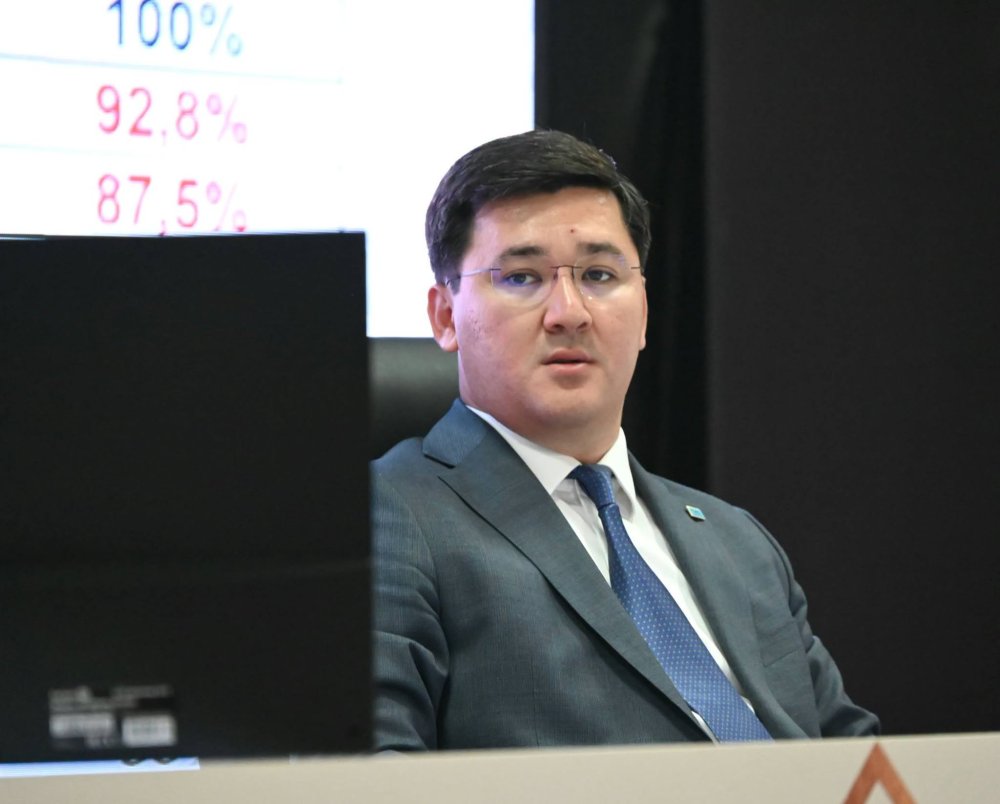 АППАРАТ МӘЖІЛІСІНДЕ АТҚАРЫЛҒАН ЖҰМЫСТАРДЫҢ БАРЫСЫ ТАЛҚЫЛАНДЫ — Фотосурет 19