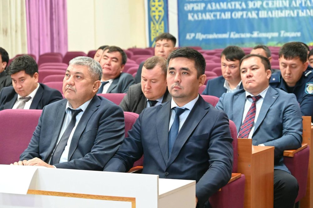 АППАРАТ МӘЖІЛІСІНДЕ АТҚАРЫЛҒАН ЖҰМЫСТАРДЫҢ БАРЫСЫ ТАЛҚЫЛАНДЫ — Фотосурет 20