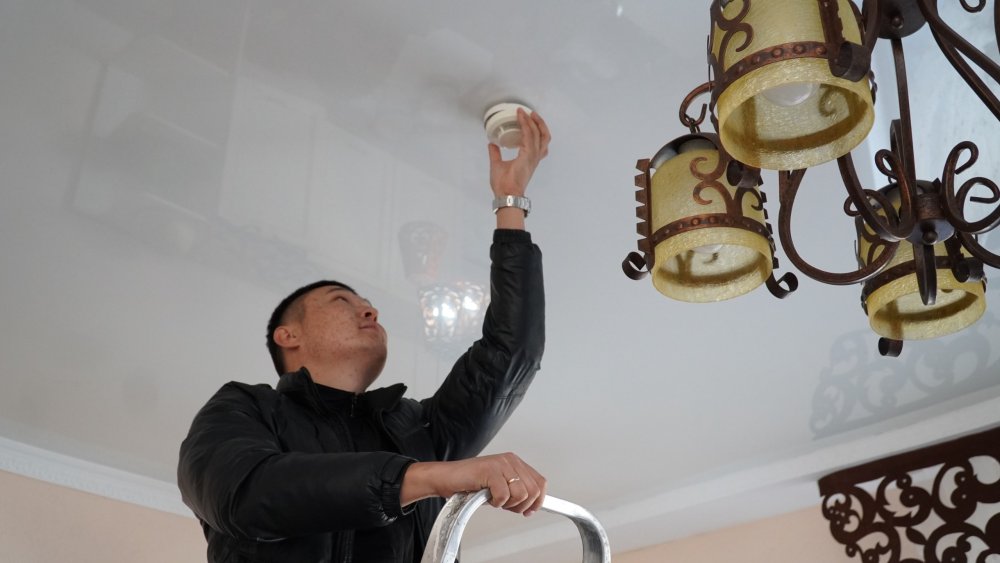 Ақмолалық құтқарушылар қарттар пансионатының өрт қауіпсіздігін қамтамасыз етуге атсалысты — Фотосурет 8