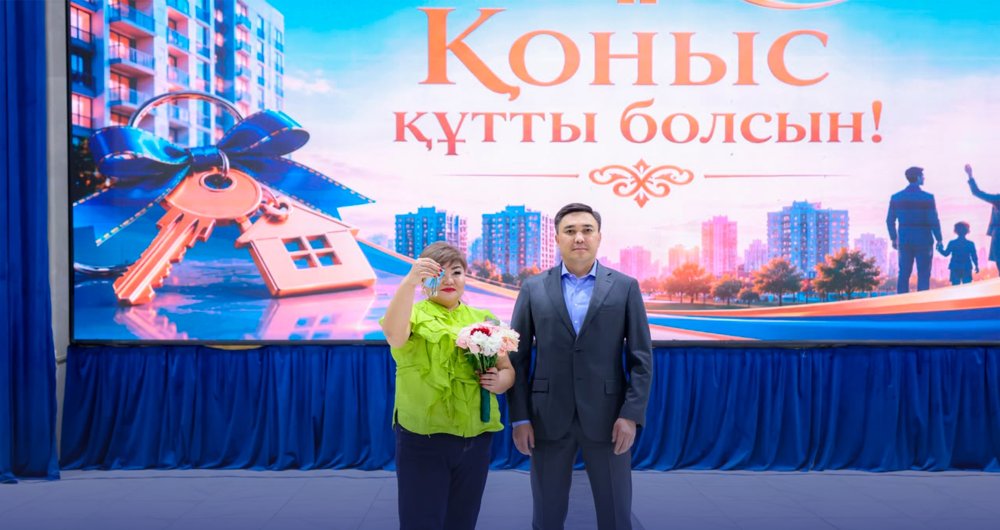 ШЫМКЕНТТЕ ТАҒЫ 30 ОТБАСЫҒА ЖАҢА ПӘТЕРЛЕРДІҢ КІЛТІ ТАБЫСТАЛДЫ — Фотосурет 1