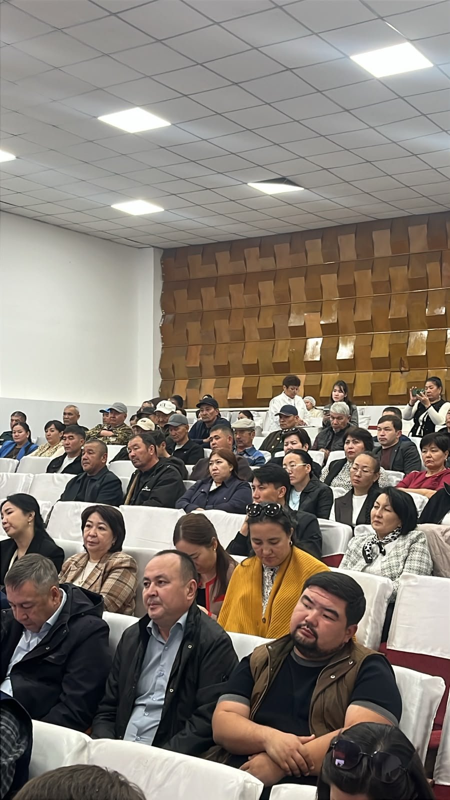 ІЛЕ АУДАНЫ ӘКІМІНІҢ ТҰРҒЫНДАРМЕН КЕЗДЕСУІ ӨТТІ — Фотосурет 5