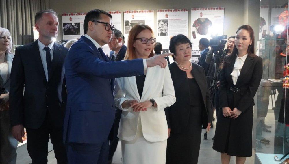 СЫР ӨҢІРІНДЕ МАЖАР ХАЛҚЫНЫҢ БІРЕГЕЙ ӨНЕРІ ТАНЫСТЫРЫЛДЫ — Фотосурет 3