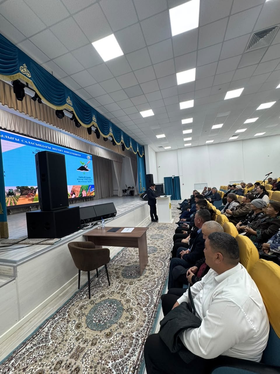 Қаратал ауданының әкімі Жолбарыс батыр ауылдық округінің тұрғындарымен кездесті — Фотосурет 2