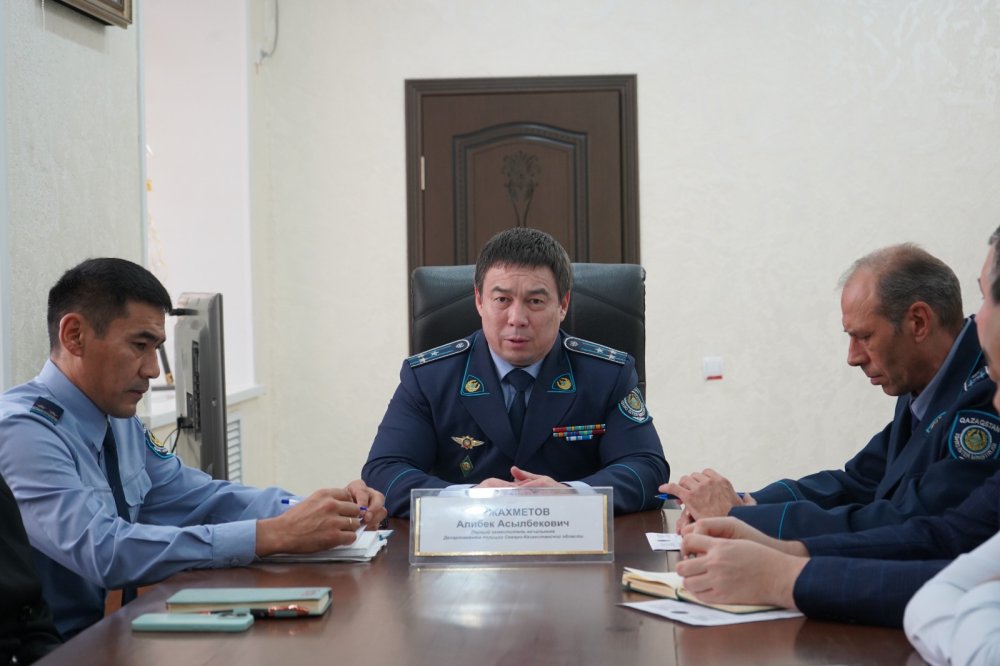 СҚО полицейлері банктерге жинақ ақшаны күмәнді жолмен шешіп алу әрекеттері туралы хабарлауды ұсынды — Фотосурет 2