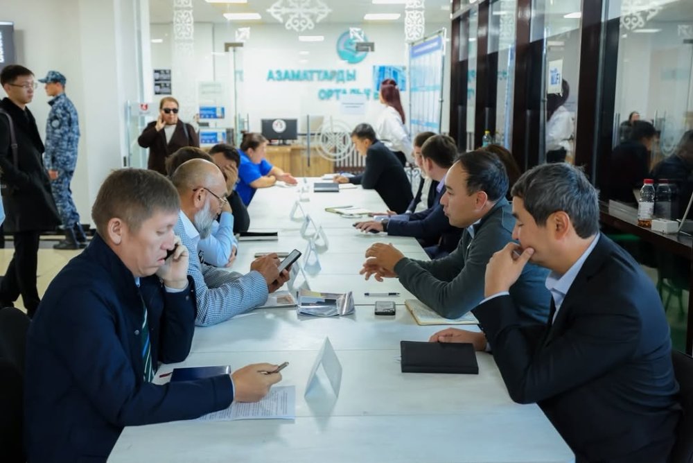 АЗАМАТТАРДЫ ҚАБЫЛДАУ: 200-ДЕН АСТАМ ӨТІНІШ ҚАРАЛДЫ — Фотосурет 2