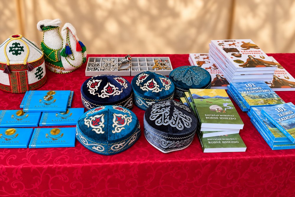 Братиславада өткен Asian Day фестивалінде Қазақстанның ұлттық мәдениеті тағы бір қырынан танылды — Фотосурет 2