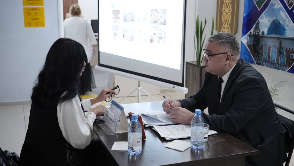 Жаңасемей ауданының әкімі Шаған кентінің тұрғындарымен кезекті есеп беру кездесуін өткізді — Фотосурет 3
