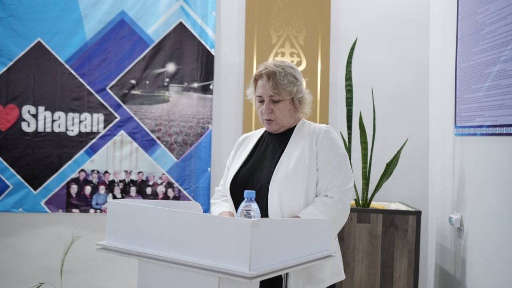 Жаңасемей ауданының әкімі Шаған кентінің тұрғындарымен кезекті есеп беру кездесуін өткізді — Фотосурет 7