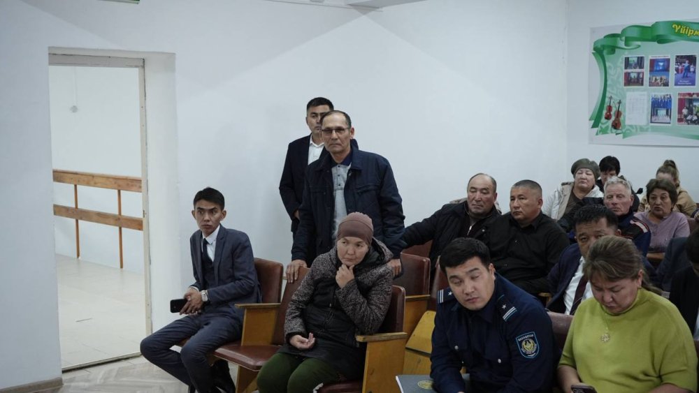 ШАҚАМАН АУЫЛЫНДА АУДАН ӘКІМІНІҢ ЕСЕП БЕРУ КЕЗДЕСУІ ӨТТІ — Фотосурет 5