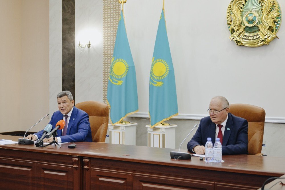 СҚО-да облыстық мәслихаттың VIII шақырылым депутаттарына құрмет көрсетілді — Фотосурет 11
