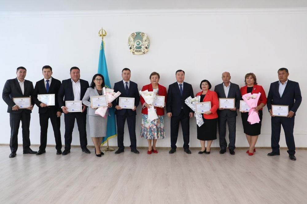 МӘСЛИХАТ ДЕПУТАТТАРЫНА ҚҰРМЕТ КӨРСЕТІЛДІ — Фотосурет 14