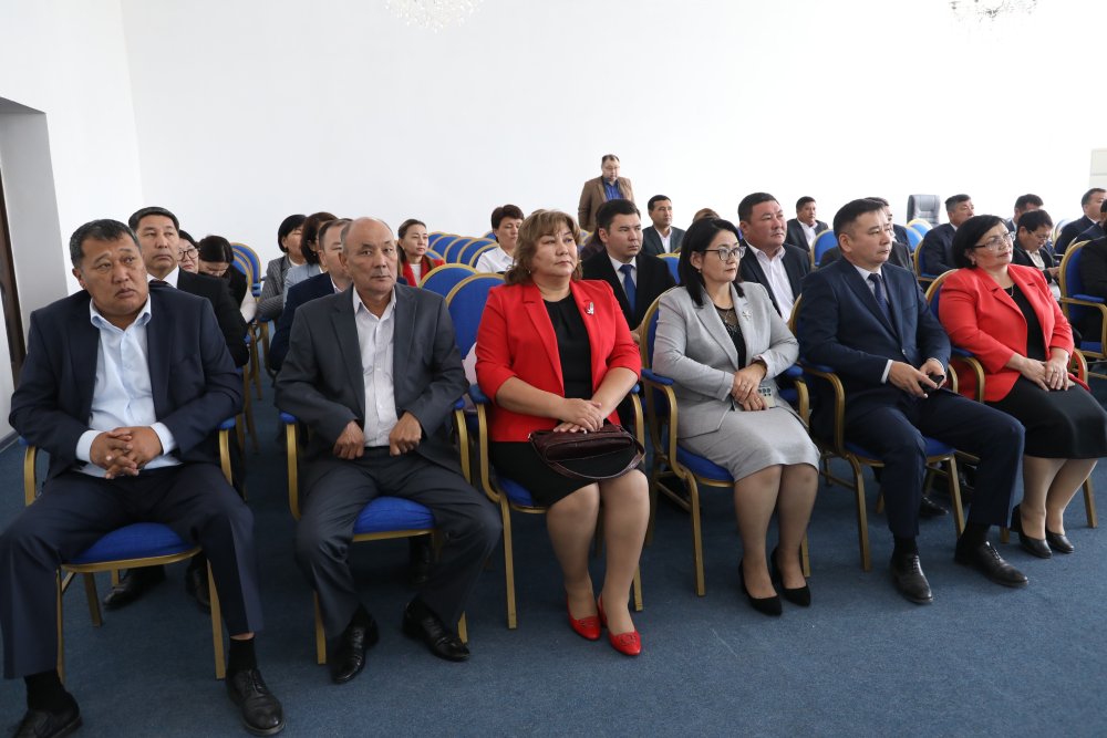 МӘСЛИХАТ ДЕПУТАТТАРЫНА ҚҰРМЕТ КӨРСЕТІЛДІ — Фотосурет 2