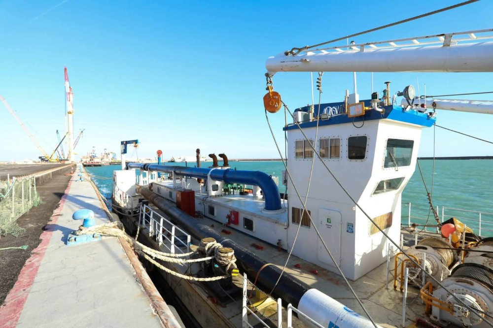 Облыс әкімі Нұрдәулет Қилыбай ЕРСАЙ портындағы заманауи контейнерлік терминалдың құрылыс барысымен танысты — Фотосурет 4
