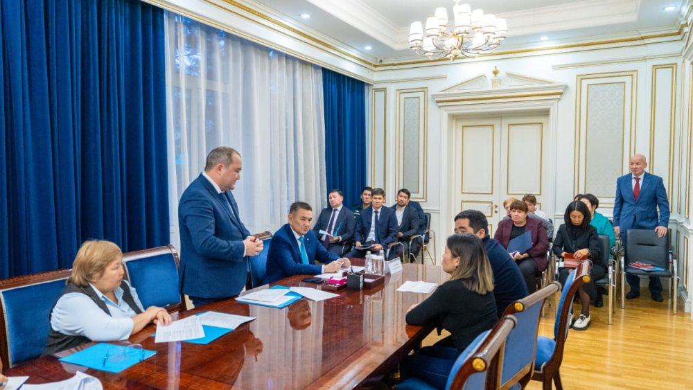 Жол мәселесі, мейрамхана бизнесін дамыту: ШҚО әкімі тұрғындарды қабылдады — Фотосурет 5