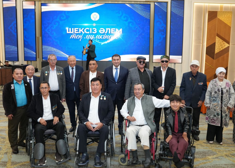 ТҮРКІСТАНДА «ШЕКСІЗ ӘЛЕМ – ТЕҢ ҚОҒАМ»: ЕРЕКШЕ ЖАНДАРДЫҢ ЖІГЕРІ ҰЛЫҚТАЛДЫ — Фотосурет 9