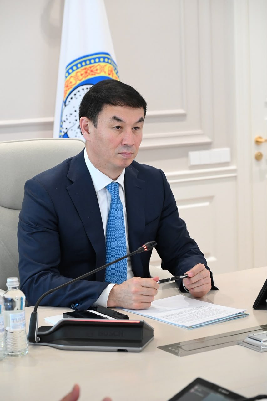 Алматы әкімі Дархан Сатыбалды өңірлік инвестициялық штабтың отырысын өткізді — Фотосурет 1