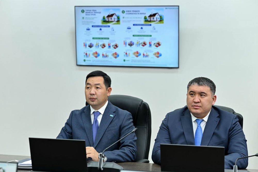 Облыс әкімі халықтың осал топтарына арналған тұрғын үйлерді бөлу жұмыстарын жандандыруды тапсырды — Фотосурет 4