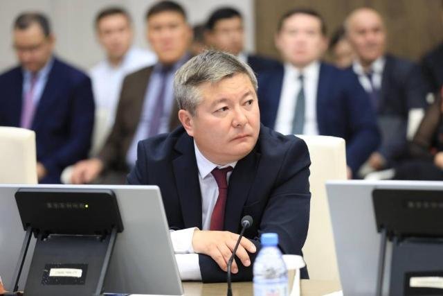 2026 жылдың тоғыз айындағы Ақтөбе облысының әлеуметтік-экономикалық даму қорытындылары мен алдағы кезеңге арналған міндеттер облыс әкімі Асхат Шахаровтың төрағалығымен өткен жиында қаралды. — Фотосурет 2