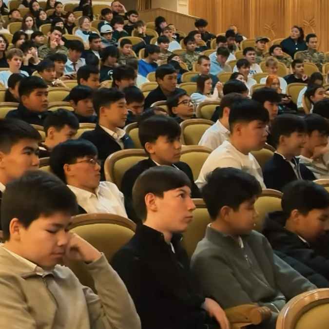 «Заң мен тәртіп»: «Сарыарқа» ауданында жастардың қауіпсіздігі талқыланды — Фотосурет 3