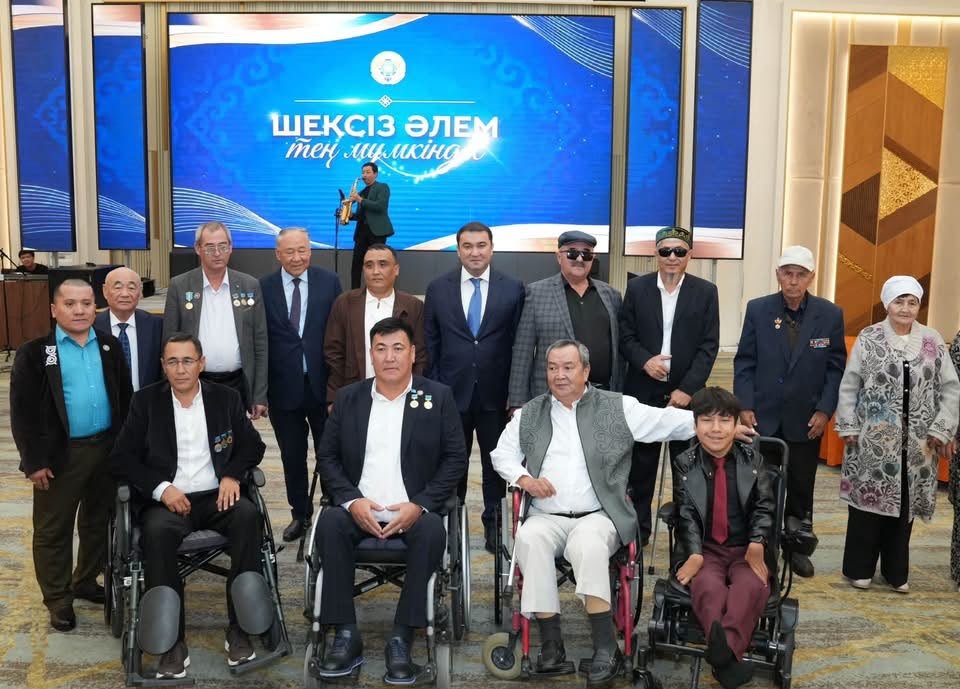 ТҮРКІСТАНДА «ШЕКСІЗ ӘЛЕМ – ТЕҢ ҚОҒАМ»: ЕРЕКШЕ ЖАНДАРДЫҢ ЖІГЕРІ ҰЛЫҚТАЛДЫ — Фотосурет 2