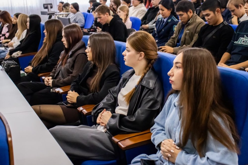 Тергеу, криминалистика және жаңа технологиялар: ШҚО студенттері полиция жұмысымен танысты — Фотосурет 4