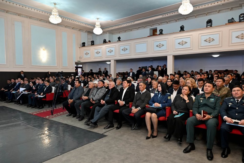 Облыс әкімі Үржар ауданының тұрғындарымен кездесті — Фотосурет 8