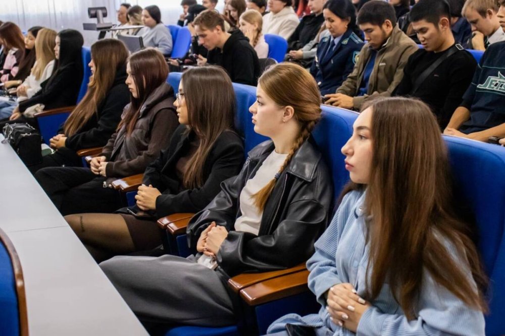 Криминалистика және жаңа технологиялар: ШҚО студенттері полиция жұмысымен танысты — Фотосурет 5