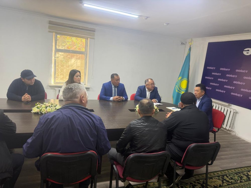 ЗАҢ ЖӘНЕ ТӘРТІП: АЗАМАТТАРҒА ҚҰҚЫҚТЫҚ КӨМЕК КӨРСЕТІЛДІ — Фотосурет 3
