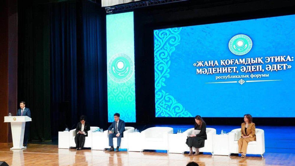 ҚАЗАҚСТАН ХАЛЫҚ КЕҢЕСІНІҢ ТӨРАҒАСЫ ОРАЛҒА ІС-САПАРМЕН КЕЛДІ — Фотосурет 1
