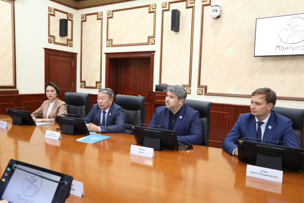 Нұрдәулет Қилыбай Қазақстан Халық Кеңесінің мүшелерімен кездесті — Фотосурет 3