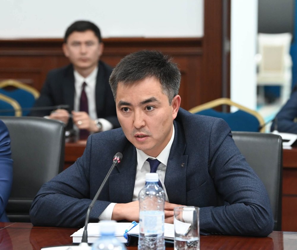 Автомобиль жолдарының сапасы мен қауіпсіздігін қамтамасыз ету мәселелері қаралды — Фотосурет 4