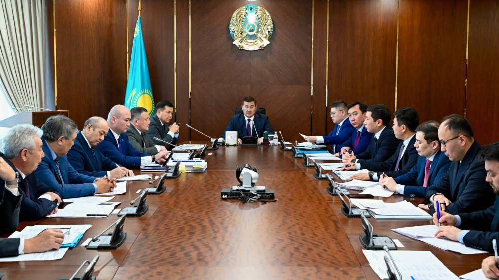 Автомобиль жолдарының сапасы мен қауіпсіздігін қамтамасыз ету мәселелері қаралды — Фотосурет 1