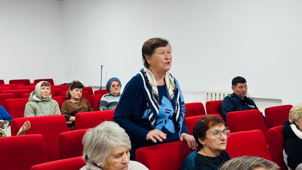Аудан әкімінің халықпен есептік кездесулері жалғасуда — Фотосурет 2