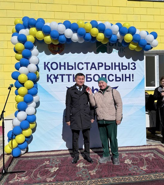 Ақтоғай ауданында 18 отбасыға пәтер кілті табысталды