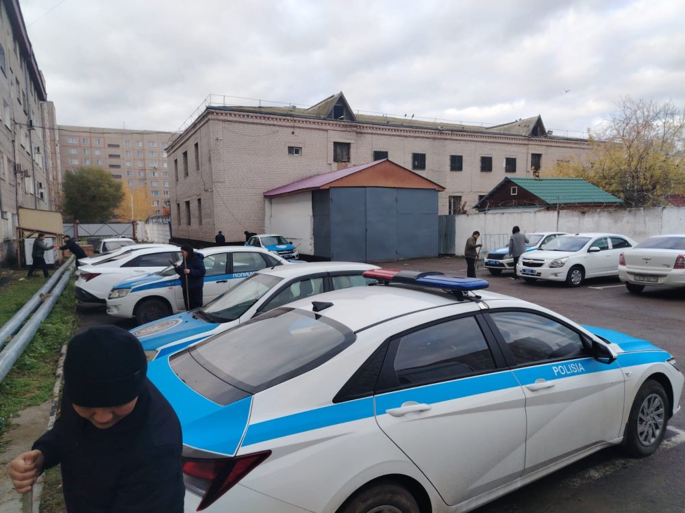 СҚО полицейлері «Таза Қазақстан» аясында тазалықты сақтауға үлес қосуда — Фотосурет 5