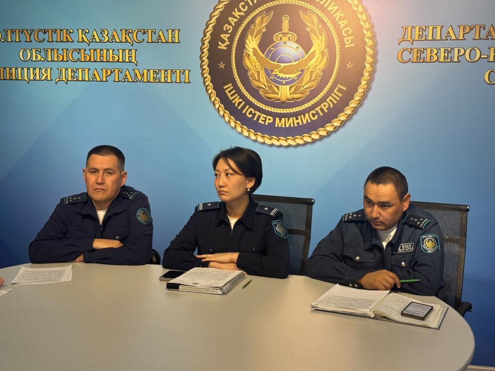 СҚО полицейлері екі күндік онлайн-акция барысында өңір тұрғындарына тікелей эфирде кеңес берді — Фотосурет 3