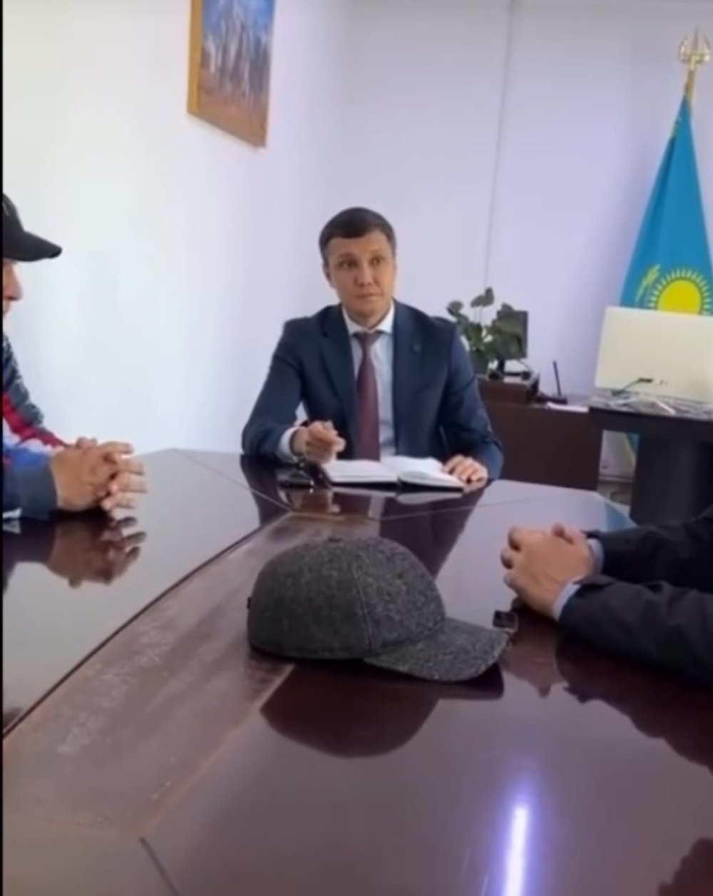 2026 жылғы 16 қазанда Қайназар ауылында жұмыстар жүргізіп жатқан мердігер мекеме өкілдерімен кездесу өткізілді. — Фотосурет 2