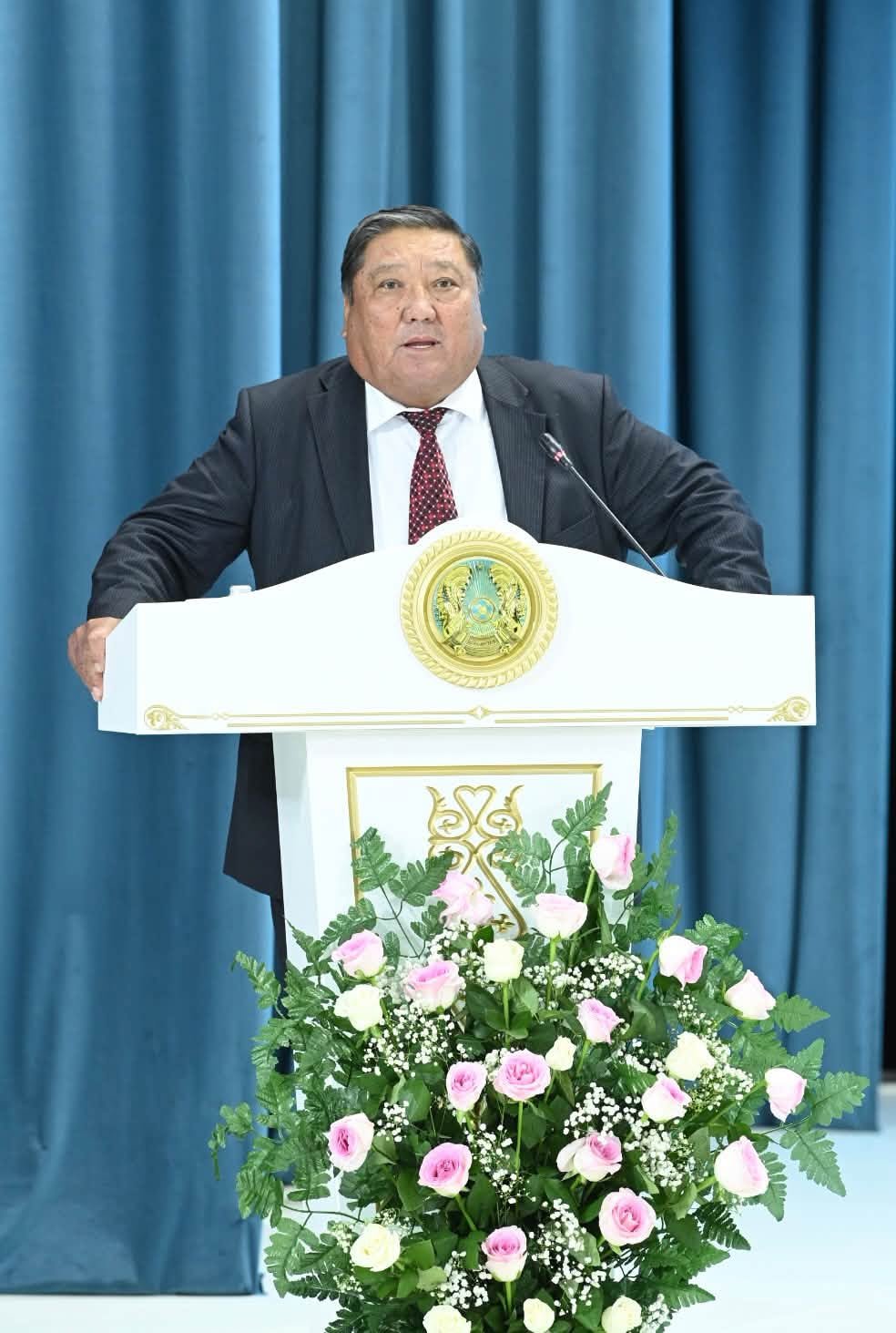 «Еңбекпен өрілген ғұмыр» атты конференция және «Өмір көшіндегі өнеге» кітабының тұсаукесері өтті — Фотосурет 21