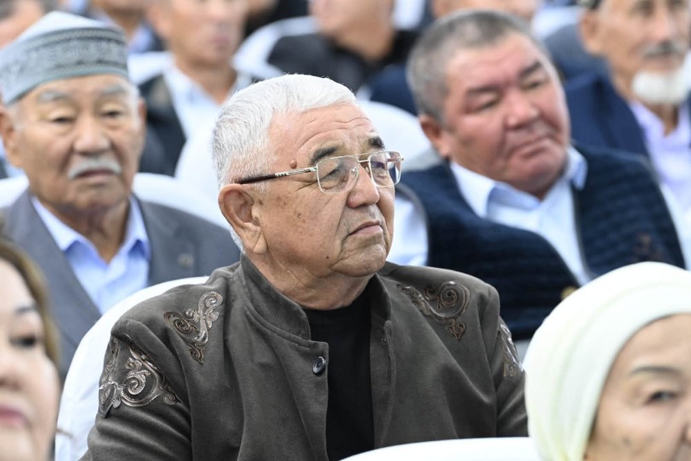 «Еңбекпен өрілген ғұмыр» атты конференция және «Өмір көшіндегі өнеге» кітабының тұсаукесері өтті — Фотосурет 3