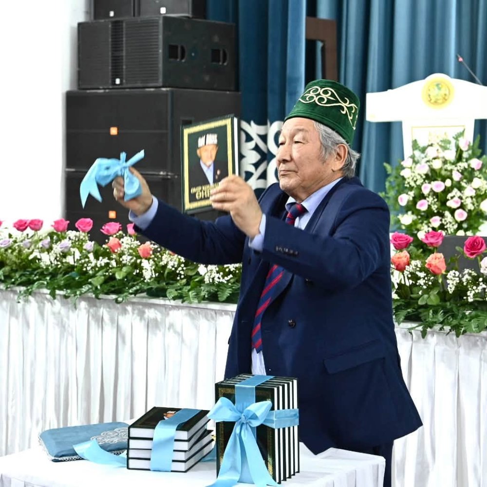 «Еңбекпен өрілген ғұмыр» атты конференция және «Өмір көшіндегі өнеге» кітабының тұсаукесері өтті — Фотосурет 15