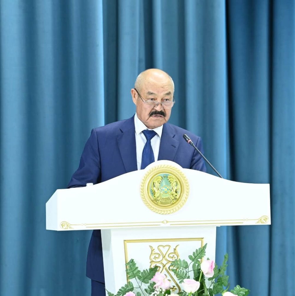 «Еңбекпен өрілген ғұмыр» атты конференция және «Өмір көшіндегі өнеге» кітабының тұсаукесері өтті — Фотосурет 20