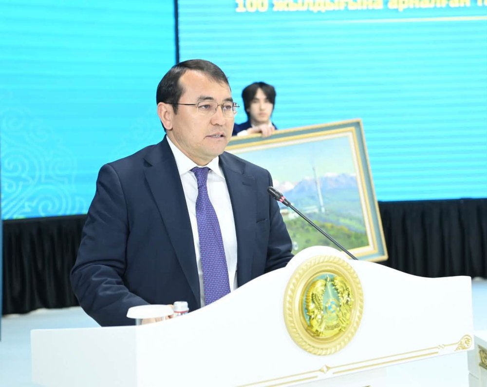 «Еңбекпен өрілген ғұмыр» атты конференция және «Өмір көшіндегі өнеге» кітабының тұсаукесері өтті — Фотосурет 18