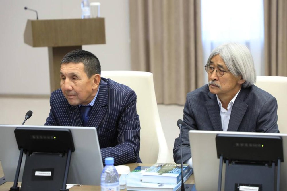 Өңір басшысы Бәкір Тәжібаевтың ұрпақтарына құрмет көрсетті — Фотосурет 7