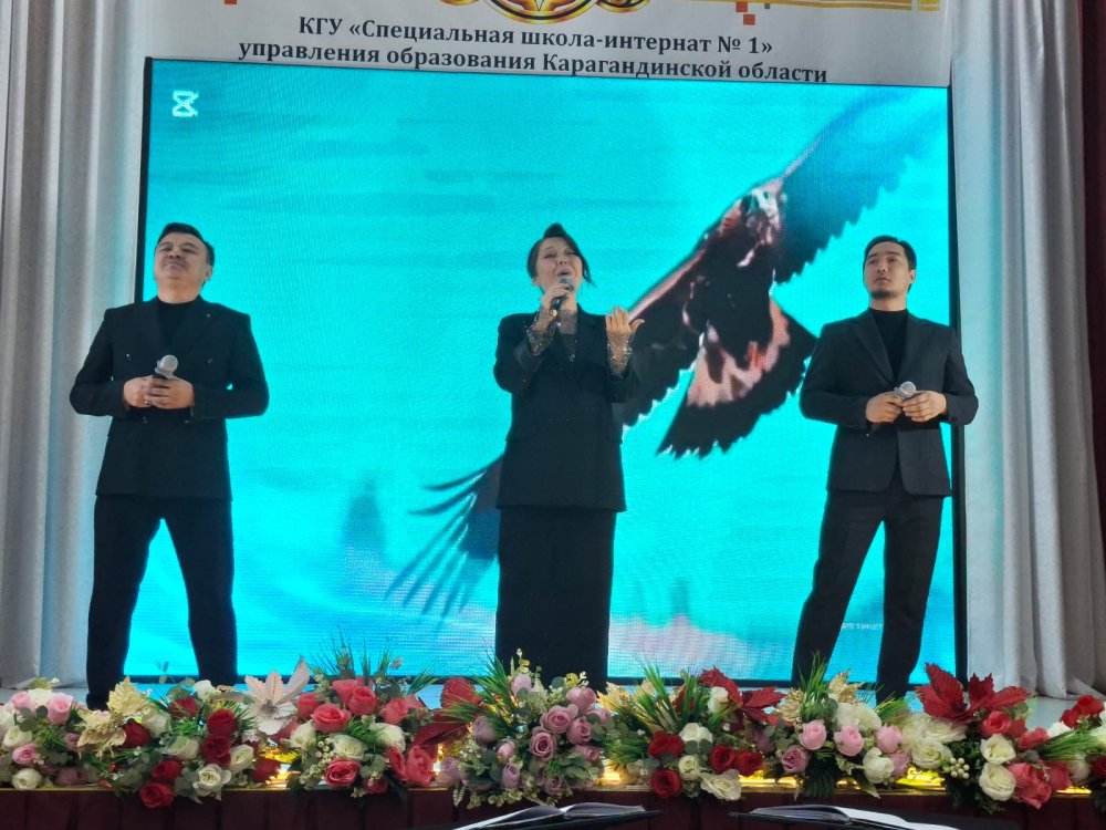 ҚАРАҒАНДЫ ОБЛЫСЫНДА КӨРУ ҚАБІЛЕТІ БҰЗЫЛҒАН БАЛАЛАРҒА АРНАЛҒАН «АЙНАЛАЙЫН» КІТАБЫНЫҢ ТҰСАУКЕСЕРІ ӨТТІ. — Фотосурет 4
