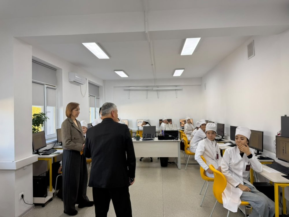 «Еркіндік рухы» жастарымен бірлесіп Жезқазған қаласының облыстық жоғары медициналық колледжіне барды — Фотосурет 3
