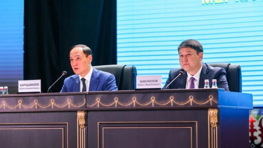 Ербол Қарашөкеев меркіліктермен кездесті