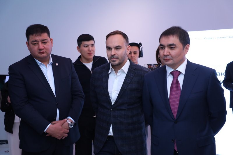 Қолөнерден жасанды интеллектке дейін: Қарағандының креативті индустрия өкілдері Астанада бас қосты