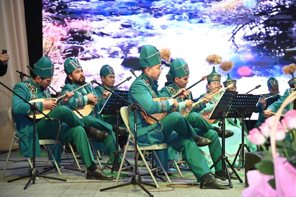 «МЕНІҢ ҚАЗАҚСТАНЫМ» – ӘН МЕН ӨНЕРДІҢ ТАҒЫЛЫМДЫ КЕШІ — Фотосурет 3