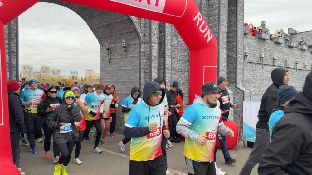 Астанада «Dostyq Run 2026» халықаралық жүгіру жарысы өтті — Фотосурет 5